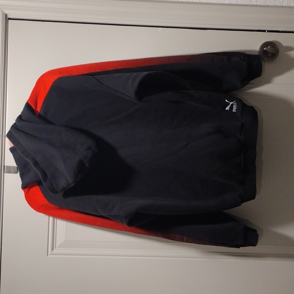 Puma pullover hoodie medium - Picture 4 of 8